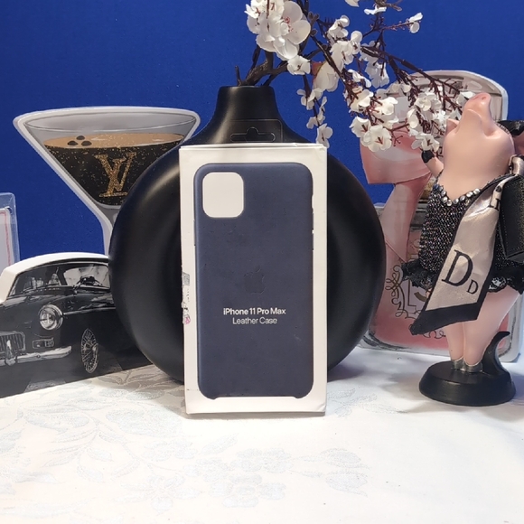 Apple iPhone 11 Pro Max Leather Case - Blue - Picture 1 of 3